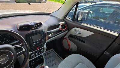 2015 Jeep Renegade Latitude   - Photo 18 - Tulsa, OK 74112