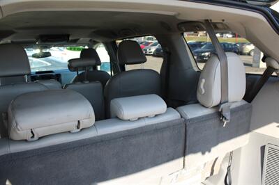 2011 Toyota Sienna XLE 8-Passenger - Photo 18 - Tulsa, OK 74112