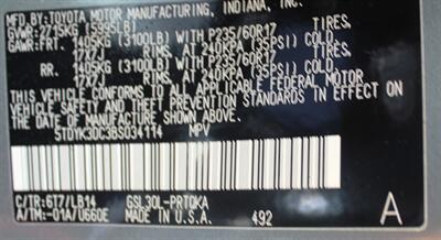 2011 Toyota Sienna XLE 8-Passenger - Photo 31 - Tulsa, OK 74112