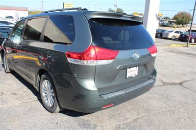 2011 Toyota Sienna XLE 8-Passenger - Photo 4 - Tulsa, OK 74112