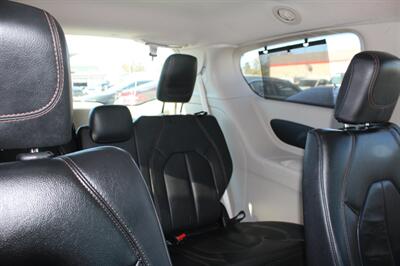 2017 Chrysler Pacifica Touring-L - Photo 27 - Tulsa, OK 74112
