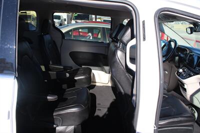 2017 Chrysler Pacifica Touring-L - Photo 33 - Tulsa, OK 74112