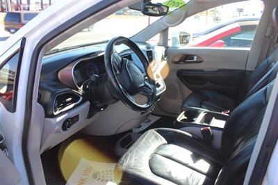 2017 Chrysler Pacifica Touring-L - Photo 17 - Tulsa, OK 74112