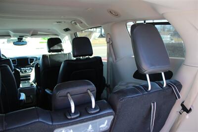 2017 Chrysler Pacifica Touring-L - Photo 4 - Tulsa, OK 74112