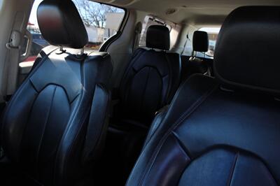2017 Chrysler Pacifica Touring-L - Photo 11 - Tulsa, OK 74112