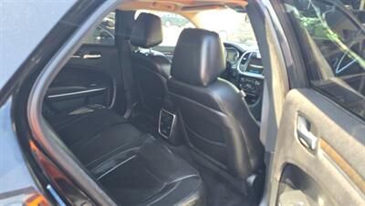 2018 Chrysler 300 Series Limited - Photo 12 - Tulsa, OK 74112