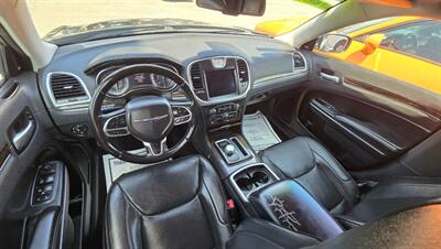 2018 Chrysler 300 Series Limited - Photo 17 - Tulsa, OK 74112