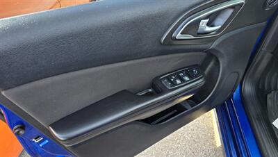 2015 Chrysler 200 Limited - Photo 21 - Tulsa, OK 74112