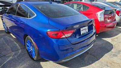 2015 Chrysler 200 Limited - Photo 3 - Tulsa, OK 74112