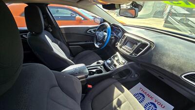 2015 Chrysler 200 Limited - Photo 10 - Tulsa, OK 74112