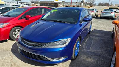 2015 Chrysler 200 Limited - Photo 2 - Tulsa, OK 74112