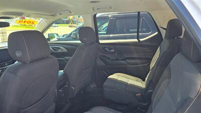 2019 Chevrolet Traverse LT Cloth   - Photo 8 - Tulsa, OK 74112