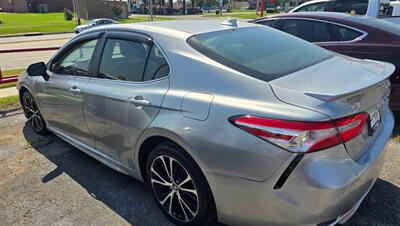 2020 Toyota Camry SE - Photo 7 - Tulsa, OK 74112