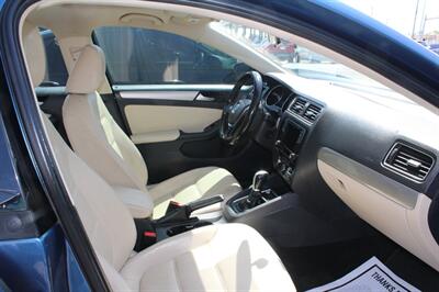2017 Volkswagen Jetta 1.4T SE   - Photo 7 - Tulsa, OK 74112
