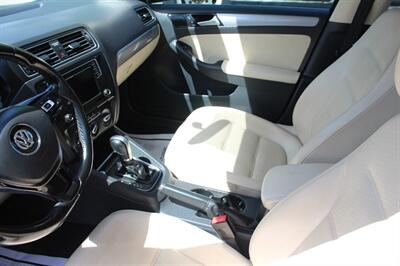 2017 Volkswagen Jetta 1.4T SE   - Photo 15 - Tulsa, OK 74112
