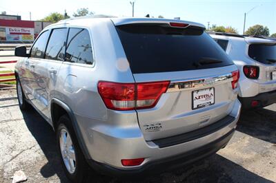 2011 Jeep Grand Cherokee Laredo - Photo 8 - Tulsa, OK 74112