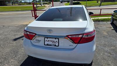 2017 Toyota Camry SE   - Photo 6 - Tulsa, OK 74112