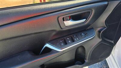 2017 Toyota Camry SE   - Photo 15 - Tulsa, OK 74112