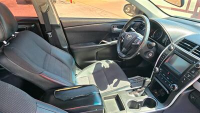 2017 Toyota Camry SE   - Photo 11 - Tulsa, OK 74112
