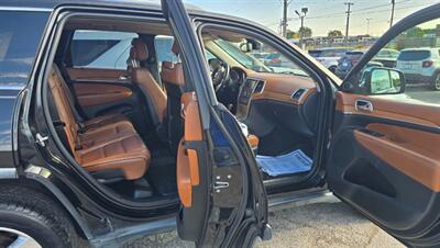 2011 Jeep Grand Cherokee Overland   - Photo 11 - Tulsa, OK 74112