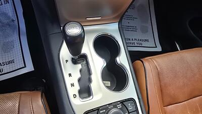 2011 Jeep Grand Cherokee Overland   - Photo 18 - Tulsa, OK 74112