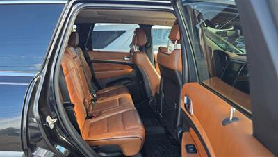 2011 Jeep Grand Cherokee Overland   - Photo 10 - Tulsa, OK 74112