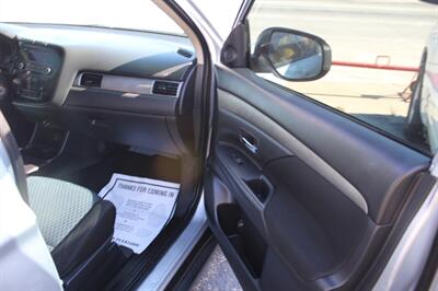 2014 Mitsubishi Outlander ES - Photo 13 - Tulsa, OK 74112