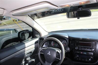 2014 Mitsubishi Outlander ES - Photo 9 - Tulsa, OK 74112