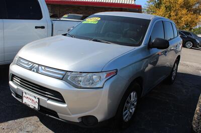 2014 Mitsubishi Outlander ES - Photo 2 - Tulsa, OK 74112