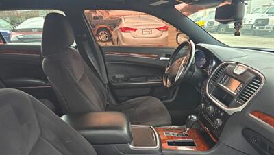 2012 Chrysler 300 Series   - Photo 9 - Tulsa, OK 74112