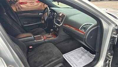 2012 Chrysler 300 Series   - Photo 10 - Tulsa, OK 74112
