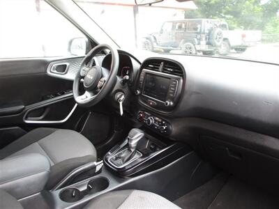 2024 Kia Soul LX   - Photo 3 - St. Croix, United States Virgin Islands, SC 00851