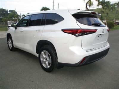 2022 Toyota Highlander LE - Photo 2 - St. Croix, United States Virgin Islands, SC 00851
