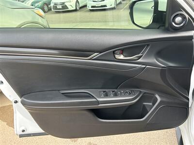 2020 Honda Civic Sport Touring   - Photo 10 - South Sioux City, NE 68776