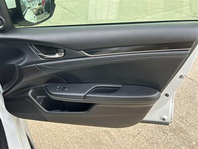 2020 Honda Civic Sport Touring   - Photo 20 - South Sioux City, NE 68776