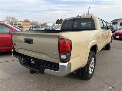 2018 Toyota Tacoma SR5 V6   - Photo 6 - South Sioux City, NE 68776
