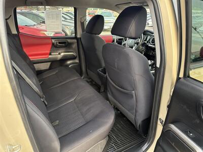 2018 Toyota Tacoma SR5 V6   - Photo 18 - South Sioux City, NE 68776