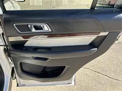 2016 Ford Explorer Platinum   - Photo 21 - South Sioux City, NE 68776