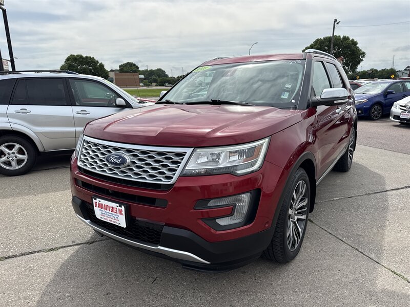 2017 Ford Explorer Platinum - Photo 1 - South Sioux City, NE 68776