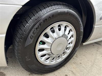 2005 Buick LeSabre Custom   - Photo 13 - South Sioux City, NE 68776