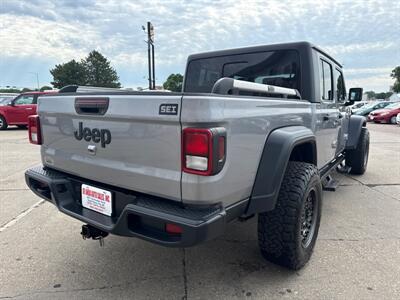2020 Jeep Gladiator Sport   - Photo 7 - South Sioux City, NE 68776