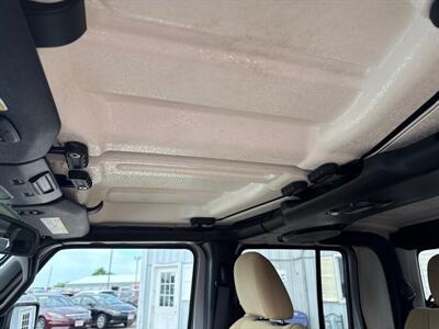 2020 Jeep Gladiator Sport   - Photo 24 - South Sioux City, NE 68776