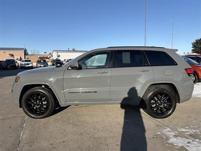 2022 Jeep Grand Cherokee WK Laredo X   - Photo 3 - South Sioux City, NE 68776