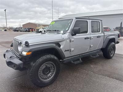 2020 Jeep Gladiator Sport   - Photo 2 - South Sioux City, NE 68776