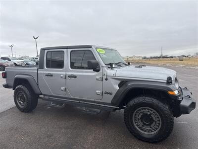 2020 Jeep Gladiator Sport   - Photo 10 - South Sioux City, NE 68776
