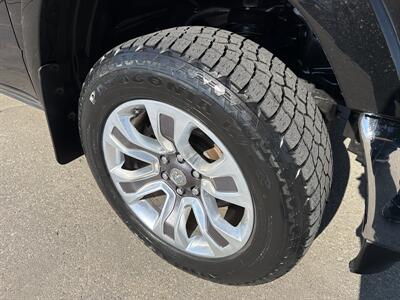 2019 RAM 1500 Laramie Longhorn   - Photo 10 - South Sioux City, NE 68776