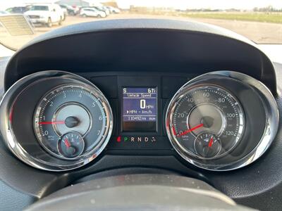 2015 Chrysler Town & Country Touring   - Photo 23 - South Sioux City, NE 68776