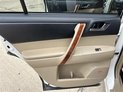 2011 Toyota Highlander Limited   - Photo 14 - South Sioux City, NE 68776
