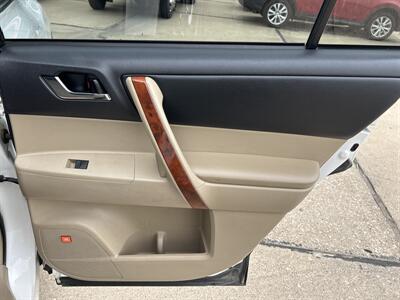 2011 Toyota Highlander Limited   - Photo 19 - South Sioux City, NE 68776
