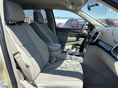 2011 Jeep Grand Cherokee Laredo   - Photo 19 - South Sioux City, NE 68776